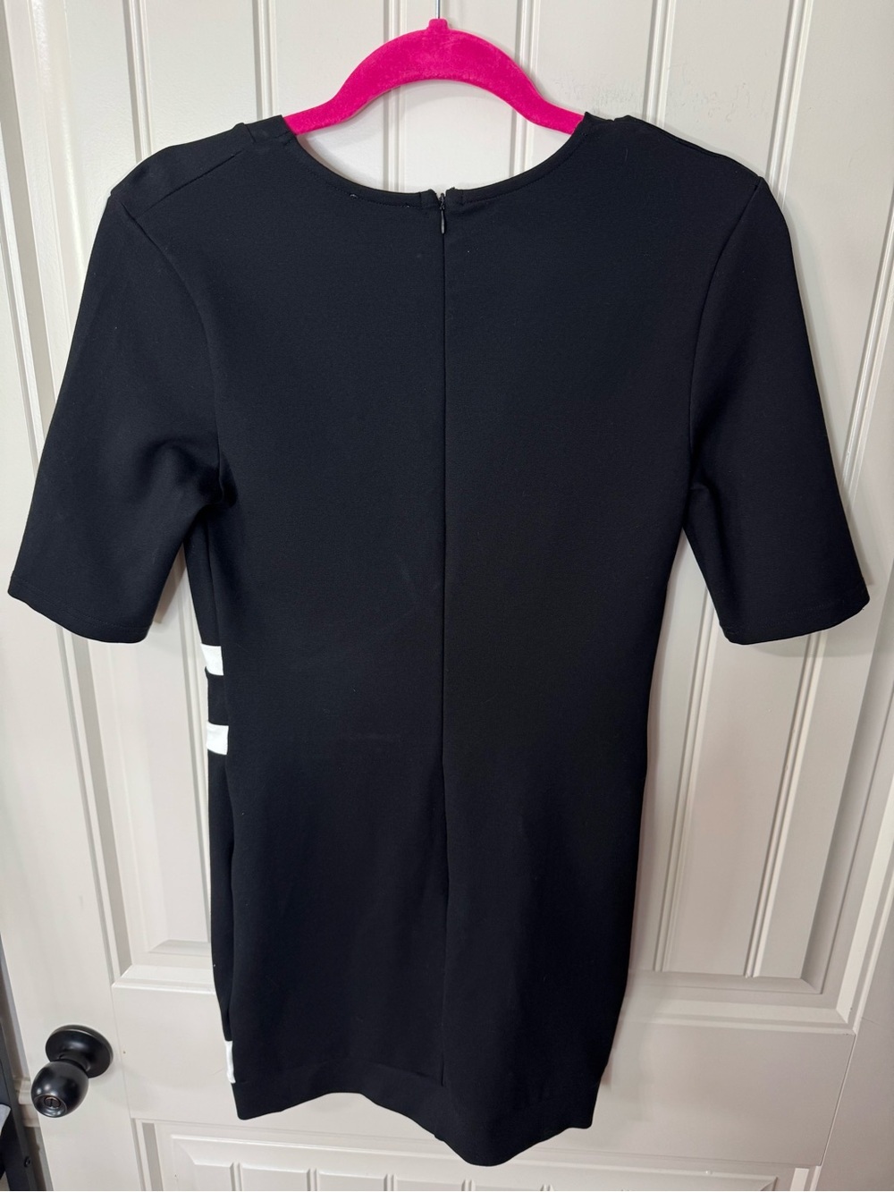 2/for $20 🪩 A’GACI Deep V-Neck Bodycon Mini, Geometric Pattern (Women’s Medium) - Picture 7 of 11